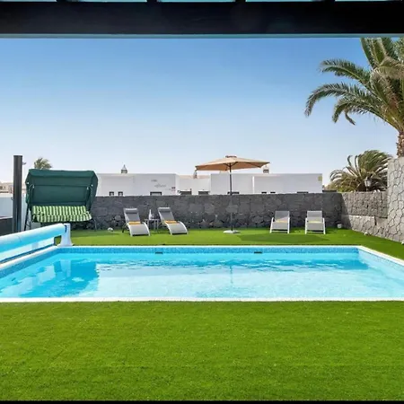 Casa Atilana Luxe Con Piscina Climatizada Privada,aire Acondicionado,terraza Privada E Independiente,wi-fi 度假居 *