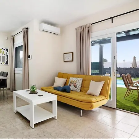 Semesterbostad Casa Atilana Luxe Con Piscina Climatizada Privada,aire Acondicionado,terraza Privada E Independiente,wi-fi Playa Blanca (Lanzarote)