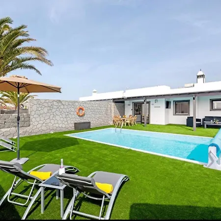 Casa Atilana Luxe Con Piscina Climatizada Privada,aire Acondicionado,terraza Privada E Independiente,wi-fi * Playa Blanca (Lanzarote)